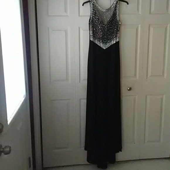 Black ballroom gown with sequins - Picture 8 of 8